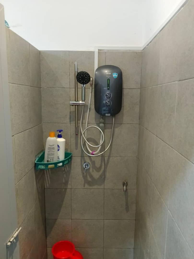 Sure Stay Homestay Simpang Ampat  Exterior photo